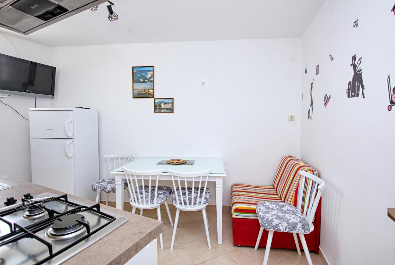 Family Friendly Seaside Apartments Brodarica, Sibenik - 4833 Brodarica  Eksteriør bilde