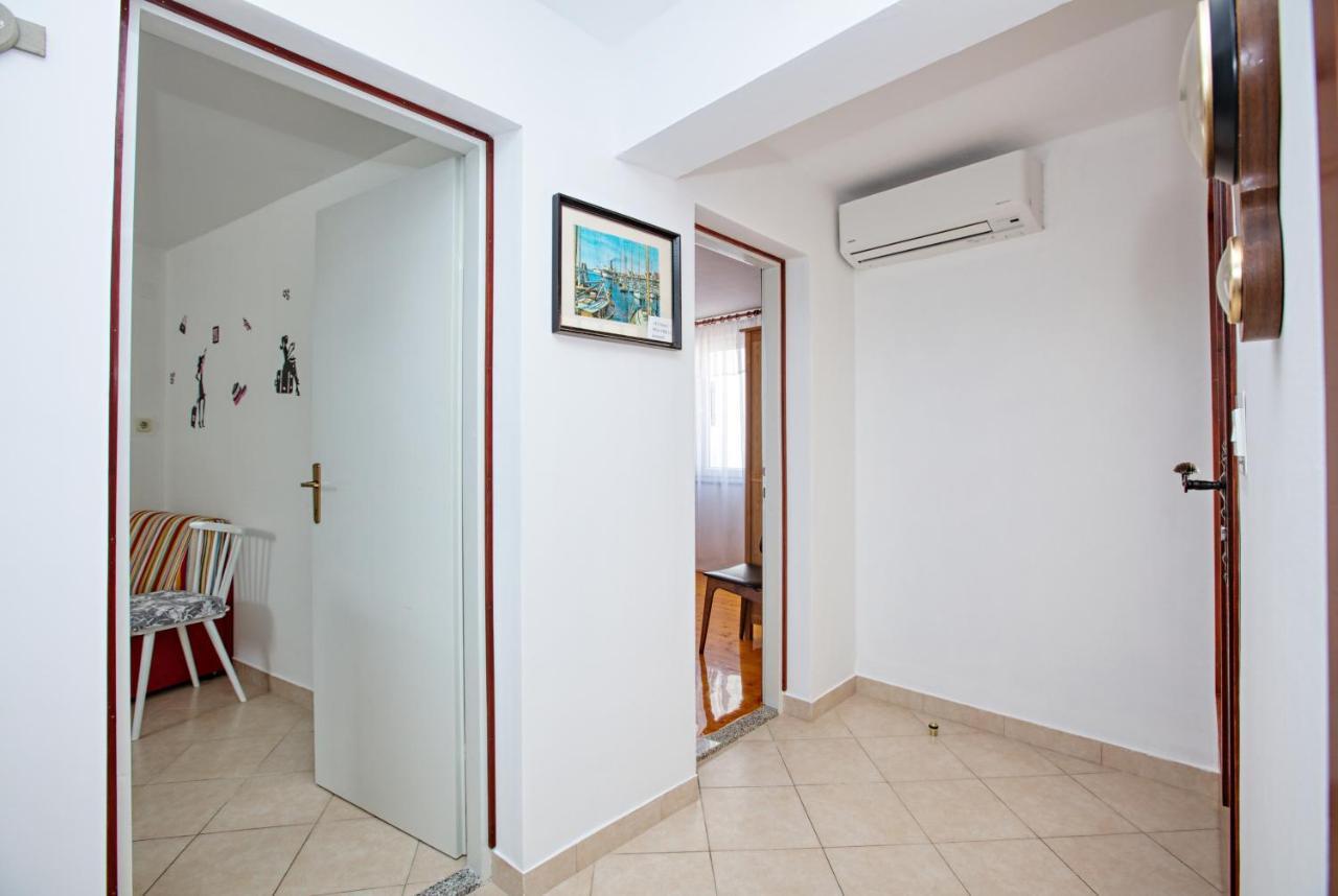 Family Friendly Seaside Apartments Brodarica, Sibenik - 4833 Brodarica  Eksteriør bilde