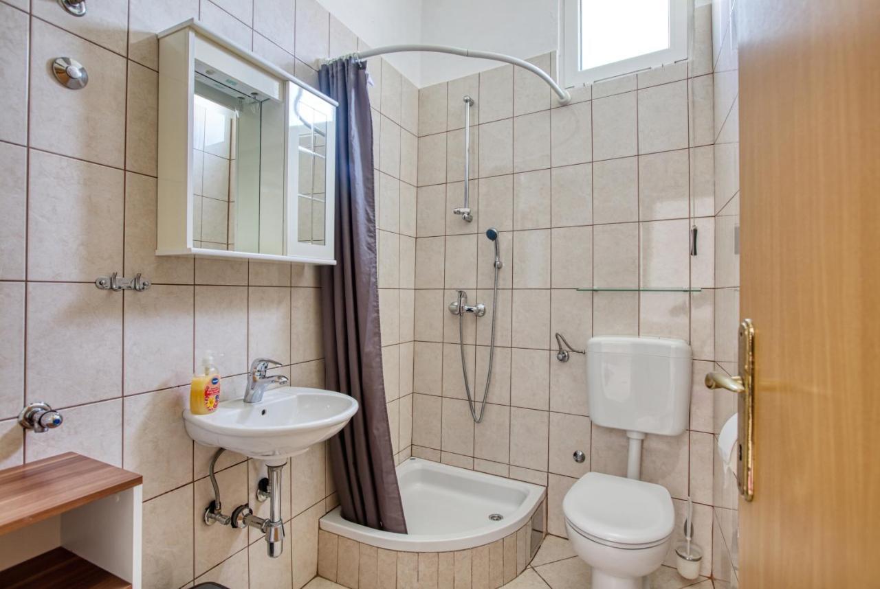 Family Friendly Seaside Apartments Brodarica, Sibenik - 4833 Brodarica  Eksteriør bilde