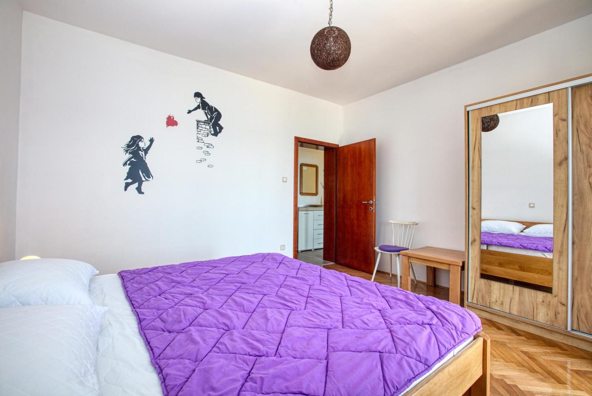 Family Friendly Seaside Apartments Brodarica, Sibenik - 4833 Brodarica  Rom bilde