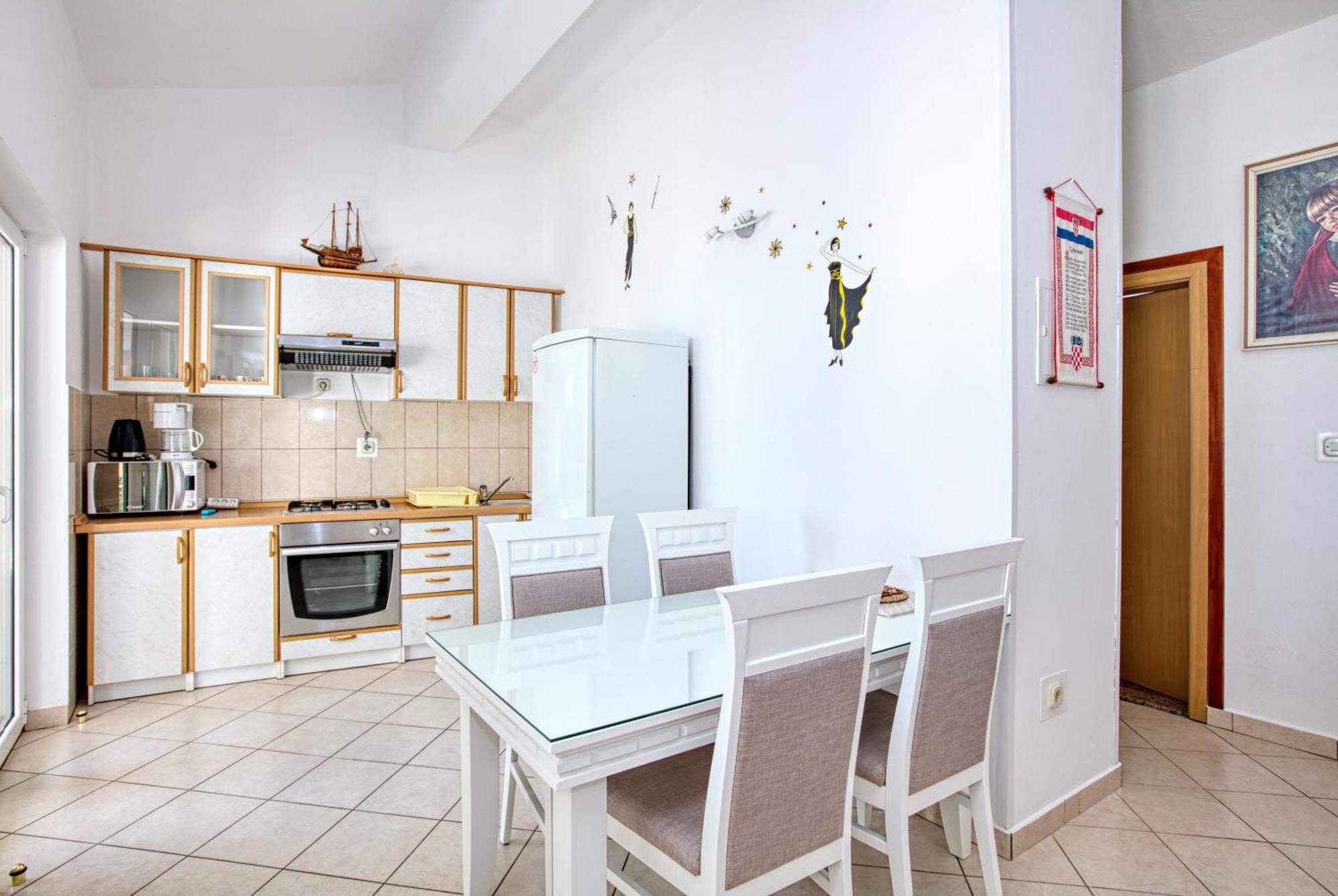 Family Friendly Seaside Apartments Brodarica, Sibenik - 4833 Brodarica  Rom bilde