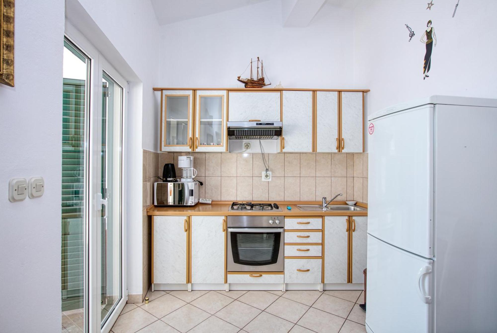 Family Friendly Seaside Apartments Brodarica, Sibenik - 4833 Brodarica  Rom bilde