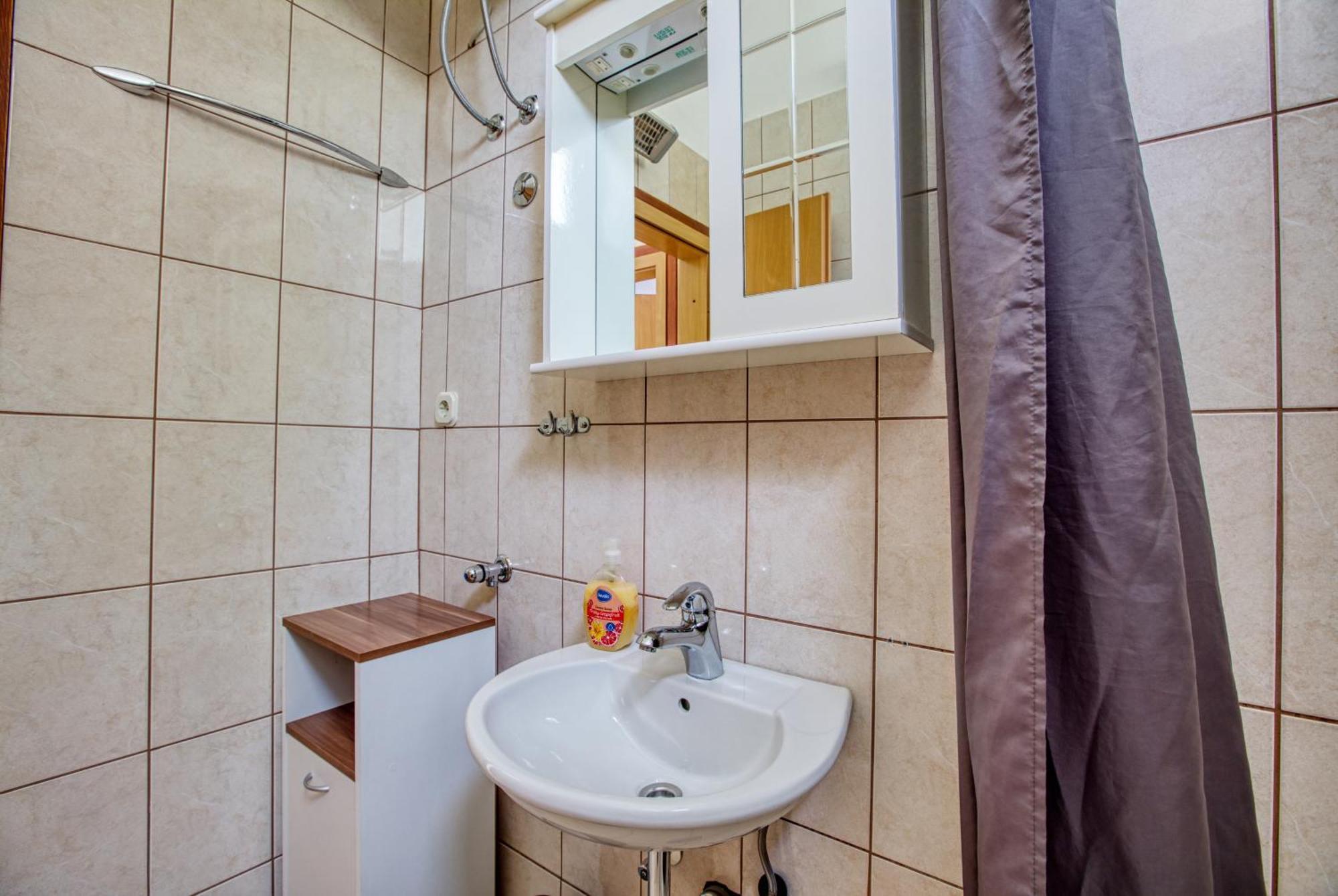 Family Friendly Seaside Apartments Brodarica, Sibenik - 4833 Brodarica  Rom bilde