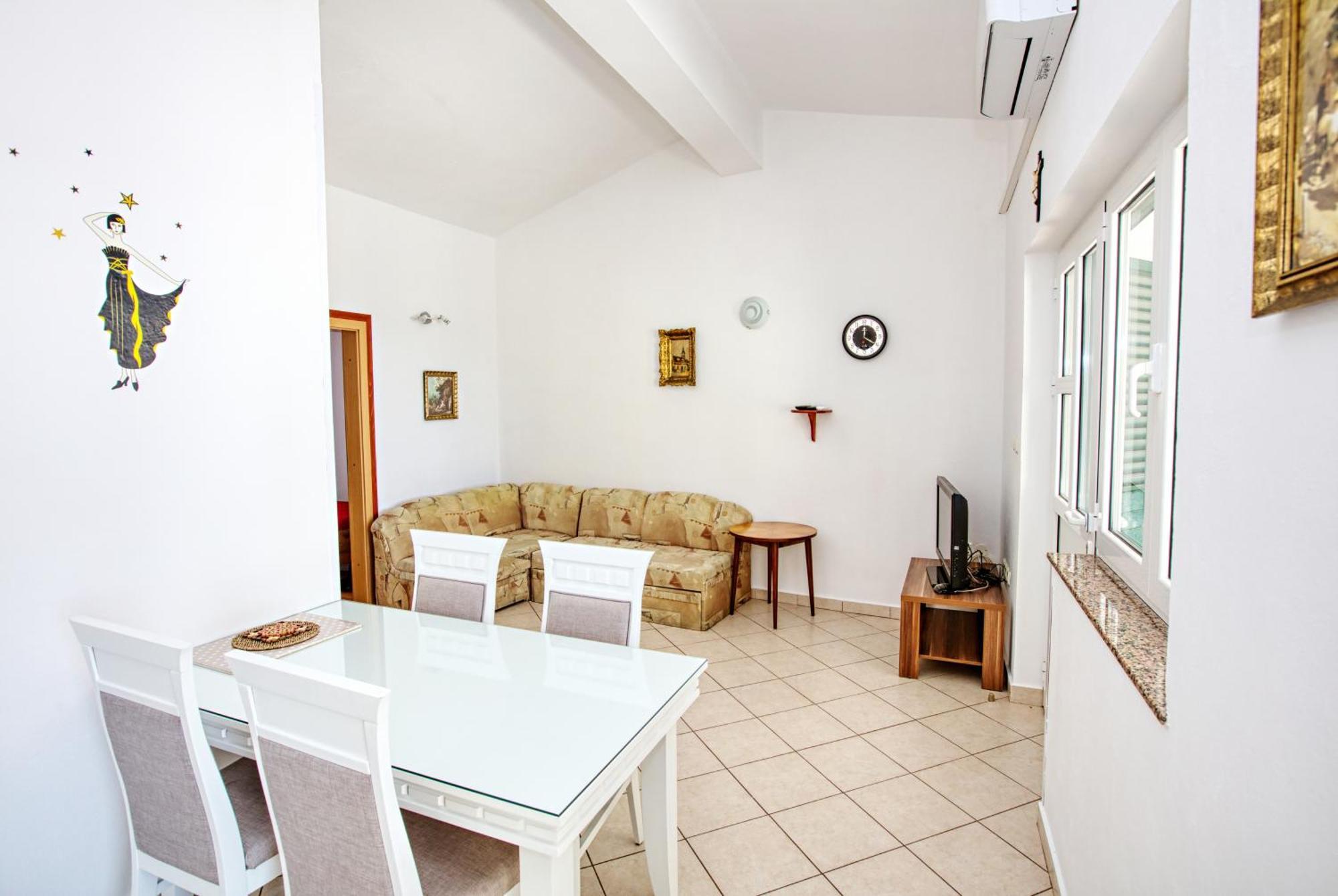 Family Friendly Seaside Apartments Brodarica, Sibenik - 4833 Brodarica  Rom bilde